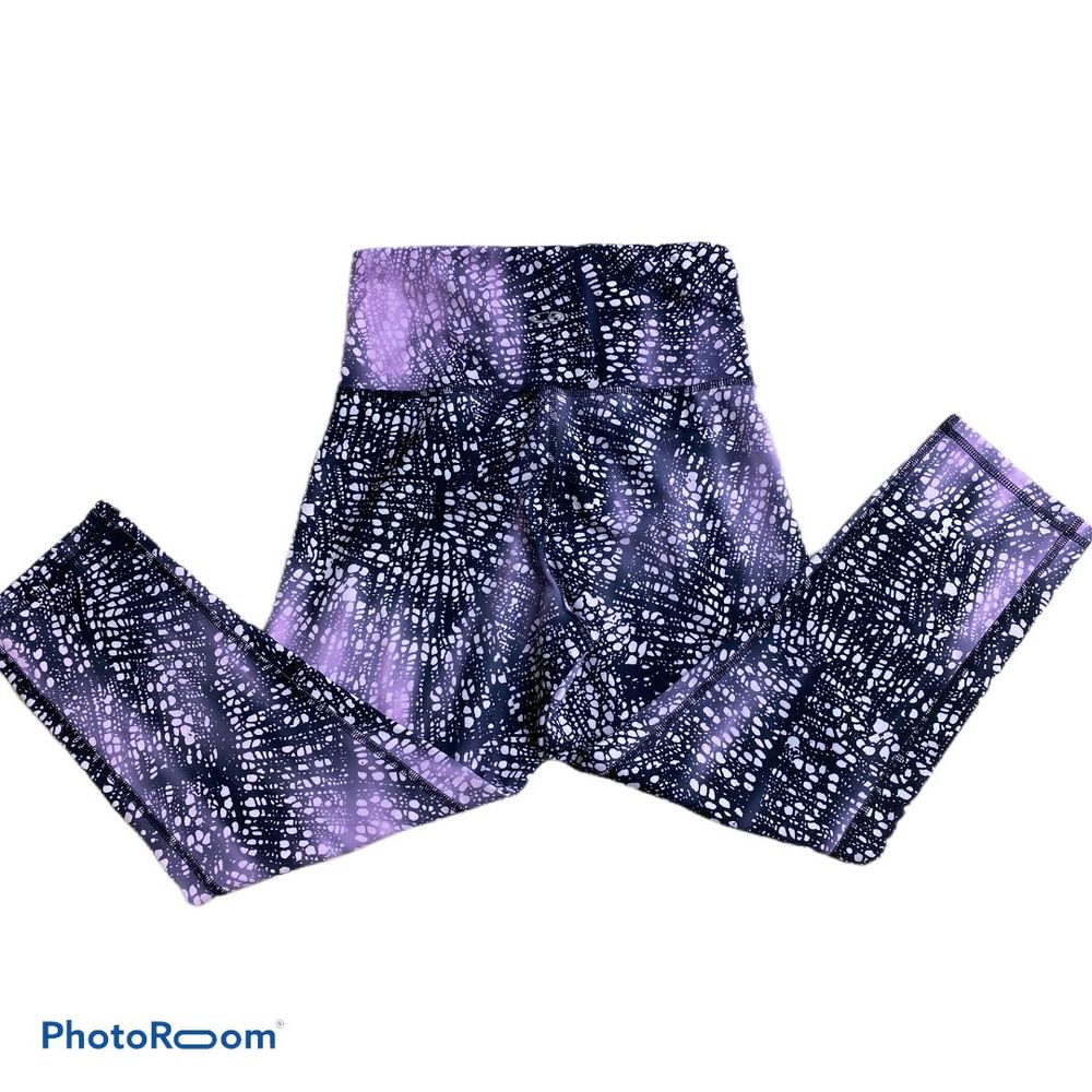 C9 Graffiti crop athletic leggings size Small - Picture 5 of 11